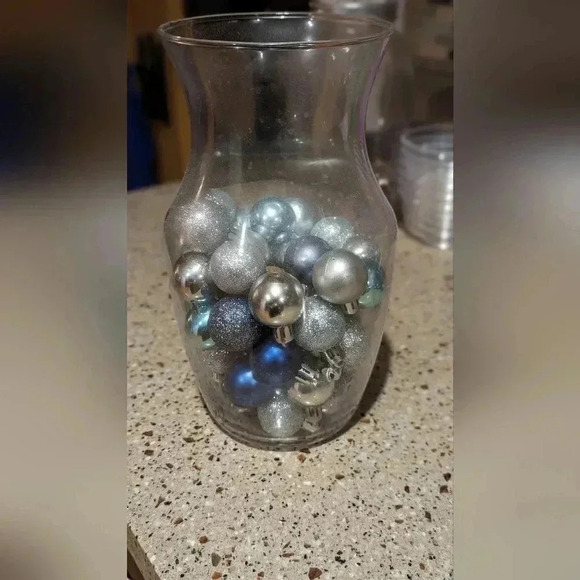 Christmas Ornament Set Blue And Silver 30mm (Vase Sold Separately) (New) - Picture 3 of 4